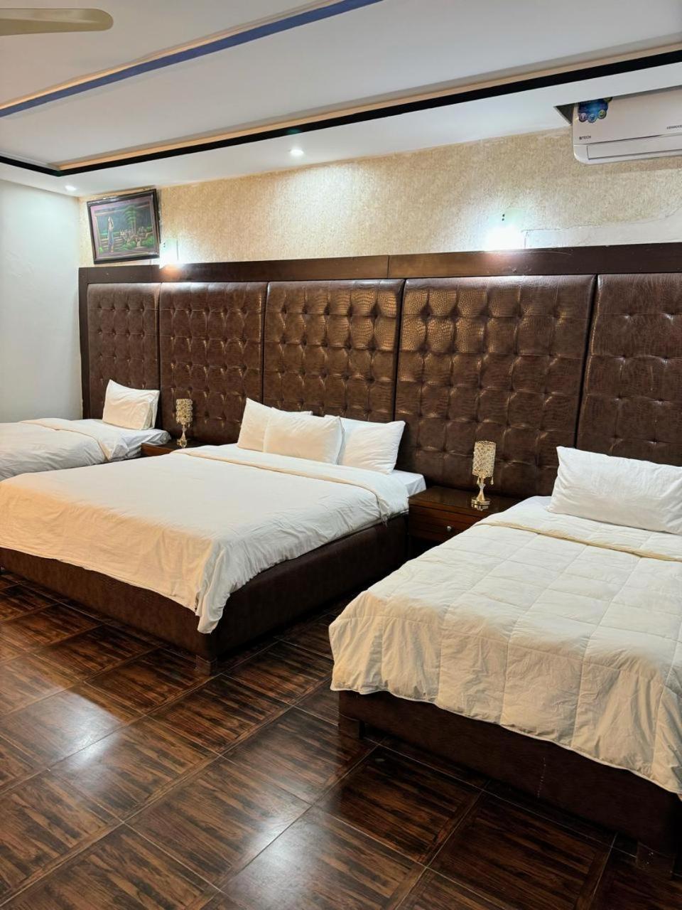 Casa Blanca Boutique Guest House Islamabad Room photo